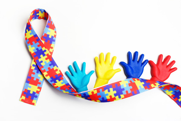 No 2 de abril, celebra-se o Dia Mundial de ConscientizaÃ§Ã£o do Autismo.